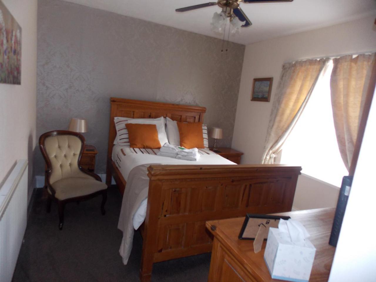 تينبي Ivy Bank Guest House المظهر الخارجي الصورة