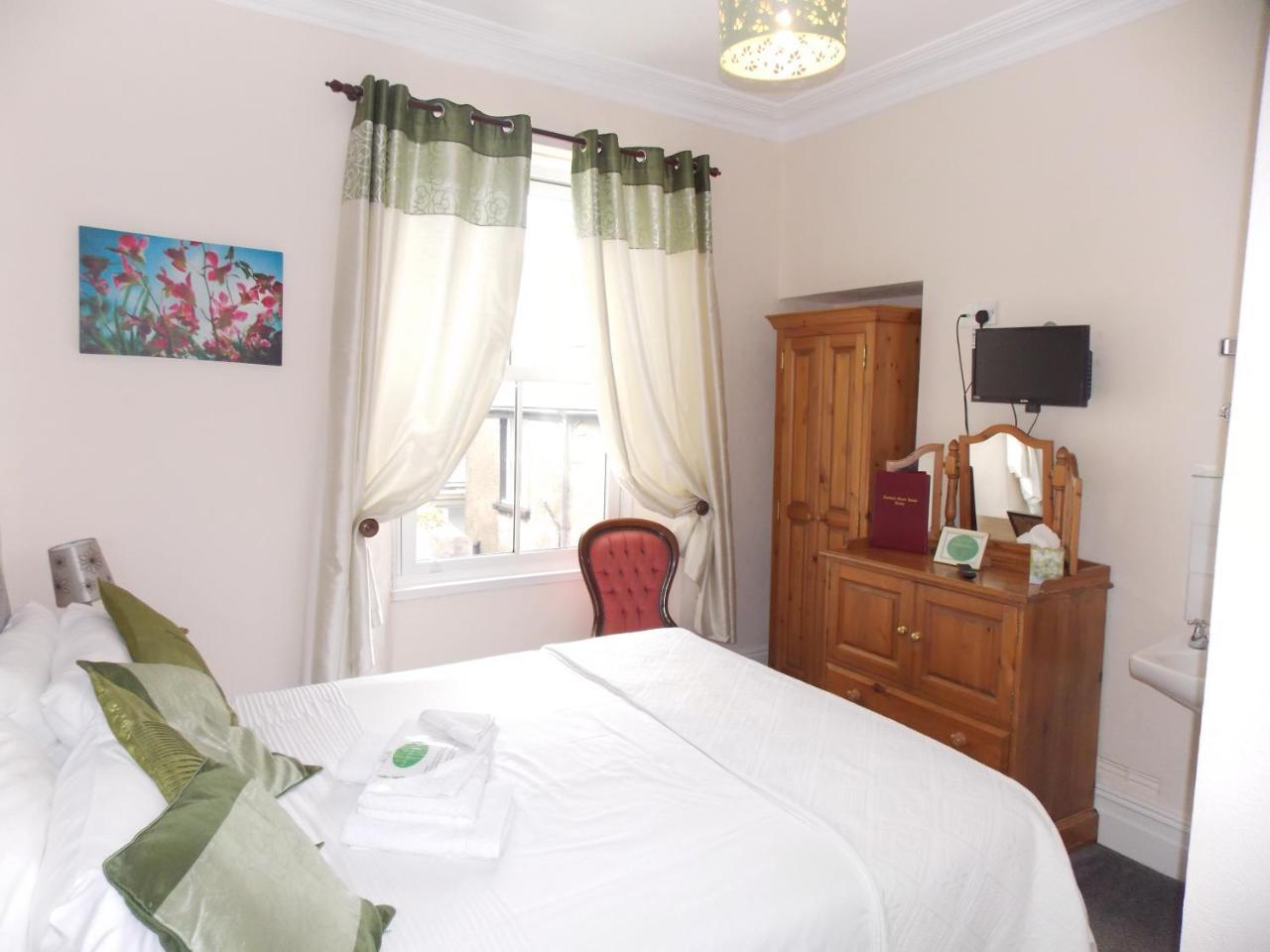 تينبي Ivy Bank Guest House المظهر الخارجي الصورة