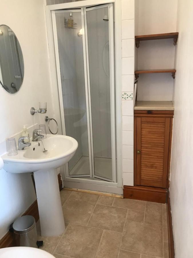 تينبي Ivy Bank Guest House المظهر الخارجي الصورة