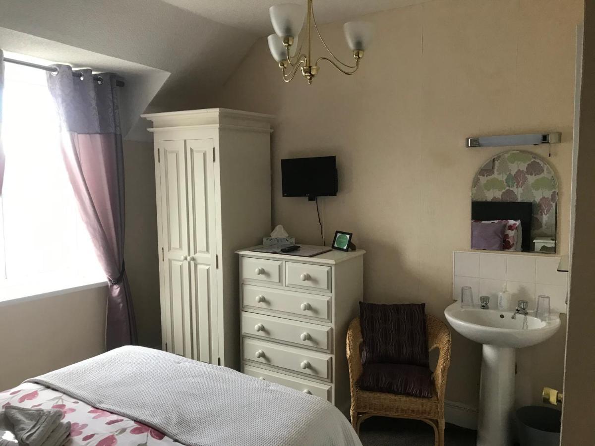 تينبي Ivy Bank Guest House المظهر الخارجي الصورة